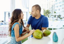 Как понять, что нравишься парню: основные признаки