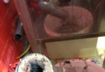 Устранение засора в канализации: причины появления