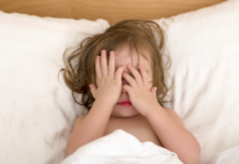 Детская бессонница: что с ней делать и как наладить режим сна ребенка
