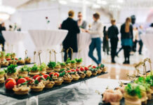 Как организовать фуршет или банкет на мероприятие?