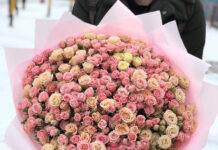 Кому и когда дарить большие букеты роз?