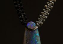 Белый опал: самый мощный магический оберег