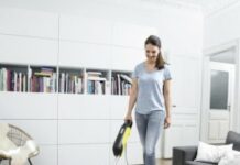 Плюсы и минусы вертикальных пылесосов для дома