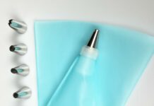 Основной инструмент кондитера — кондитерский мешок