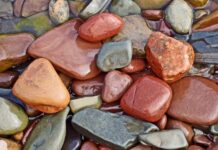 Как выбрать камни для бани — какие лучше подходят и почему?