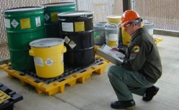 Кем осуществляется паспортизация опасных отходов?