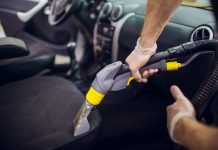 Что включает в себя химчистка салона?