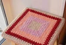 Как связать накидку на табурет спицами?