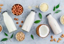 Напитки на растительном молоке: здоровые и вкусные альтернативы