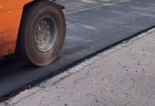 Село с выделенным на ремонт дорог миллиардом рублей отрезало от цивилизации