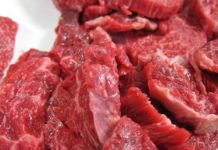 Россиянин едва не проглотил чип из купленной в магазине говядины