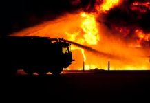 Во Франции в новогоднюю ночь сгорели 813 автомобилей