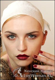 Бордовый лак для ногтей Бордовый лак для ногтей