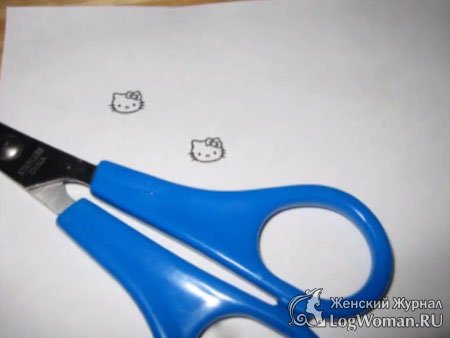 Покраска ногтей в стиле Hello Kitty Покраска ногтей в стиле Hello Kitty