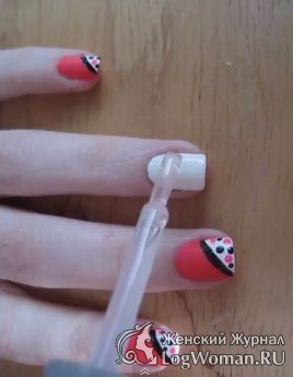 Покраска ногтей в стиле Hello Kitty Покраска ногтей в стиле Hello Kitty