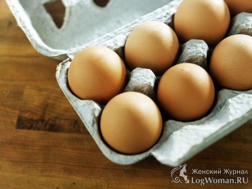 Толстая тонких линий с яичными желтками Толстая тонких линий с яичными желтками