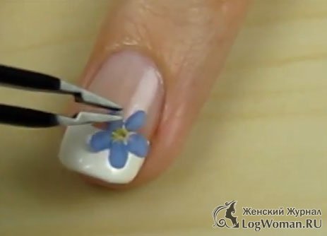 Цветы на ногтях Цветы на ногтях