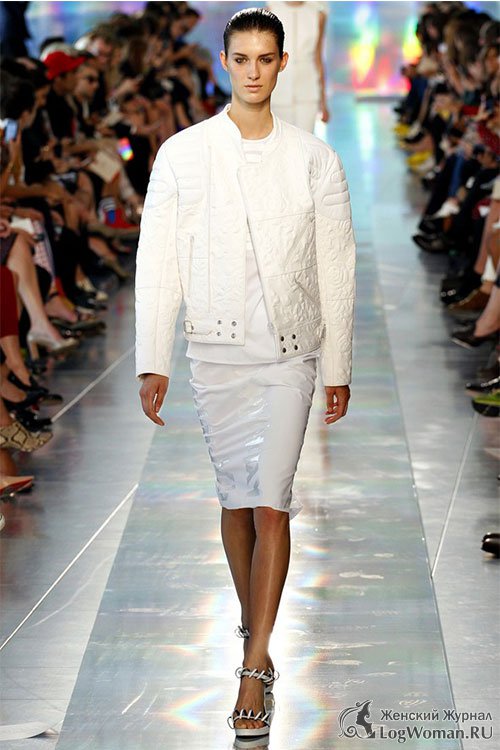 Объемные куртки - белая куртка Объемные куртки - белая куртка