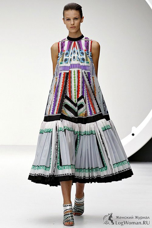 Графические принты - Конусный цветной сарафан Графические принты - Конусный цветной сарафан