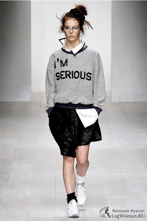 Ностальгия 90-х - серая кофта и черная юбка Ностальгия 90-х - серая кофта и черная юбка