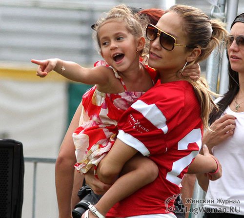 Дженифер Лопес с ребенком Дженифер Лопес с ребенком