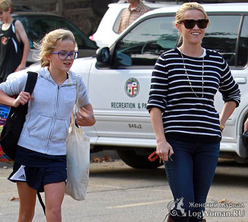 Новоиспеченная мама Риз Новоиспеченная мама Риз