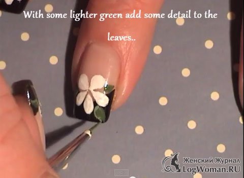 Черный французский маникюр с цветами Черный французский маникюр с цветами