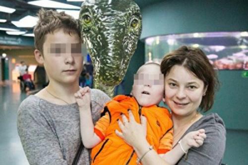 В Москве мать пыталась продать лекарство своего 6-летнего сына-инвалида