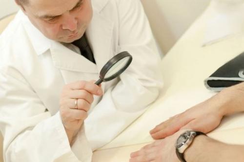 Ученые сумели победить меланому