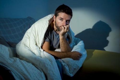 Просыпаетесь по ночам? Это может быть тревожным симптомом