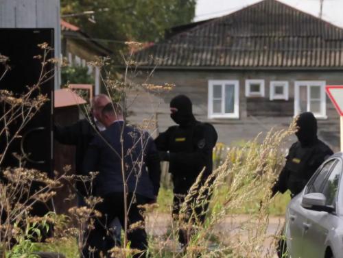 Закон наизнанку: как борьба с черными лесорубами закончилась для оперативника из Бабаевского района уголовным делом