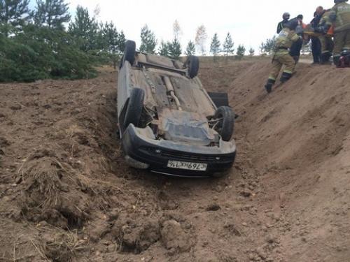 В Казани «Лада Приора» вылетела в кювет и перевернулась, пострадал водитель авто