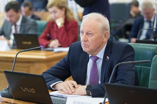 «Благодаря мне построен»: экс-губернатор Свердловской области поддержал идею назвать аэропорт Екатеринбурга в свою честь