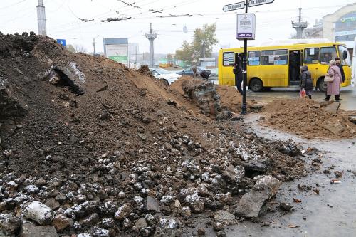 Капремонт по-крымски: тротуары Симферополя стали арт-объектами «Сломай себе ноги»