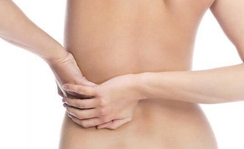 Из-за чего может болеть левый бок со спины?