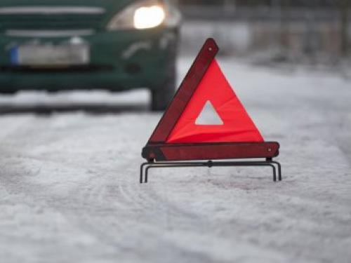 Біля Луцька дві автівки злетіли з дороги, — соцмережі